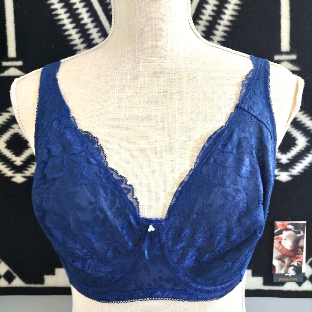 💙 Vintage EUC Wacoal Brand Intimates 85147 Floral Lace Full Coverage Underwire